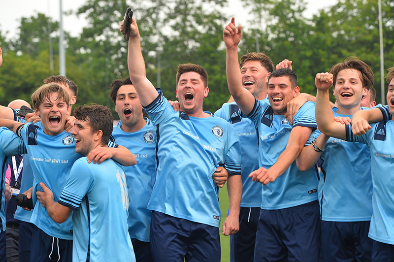 Team Chemistry - Beer Albion celebrating